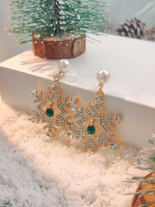 Elegant 18K Gold Christmas Snowflake Stud Earrings